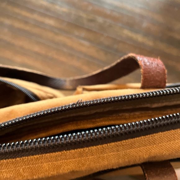 Filson Dryden laptop bag - Picture 9 of 14